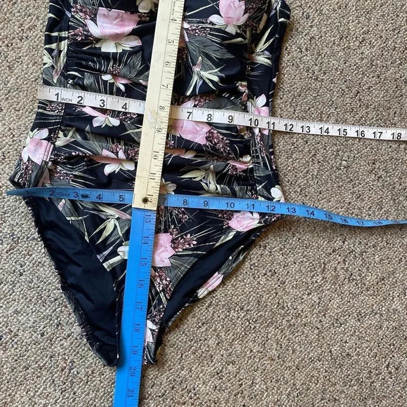 Nip Tuck Fern Gully Tummy Control Floral One-piece Swimsuit Women's S-M - Picture 2 of 9